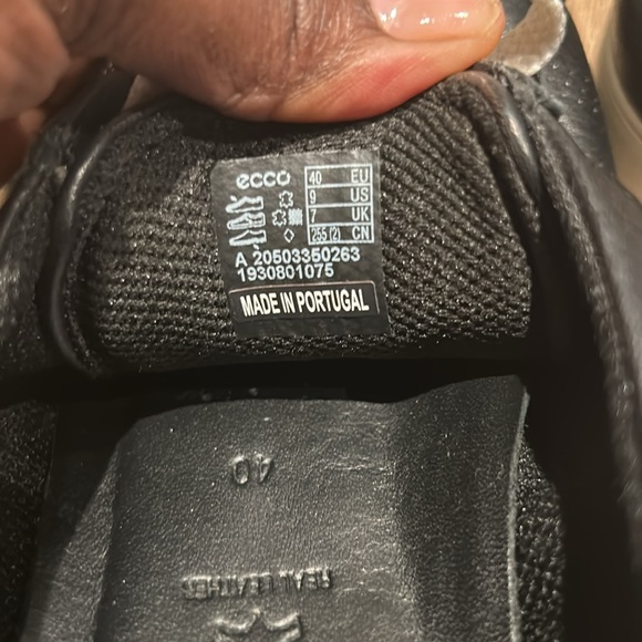 Ecco Leather Sneakers, size 40 - Picture 5 of 7